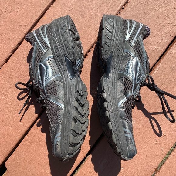 Brooks GTS Running Sneaker - Picture 3 of 8